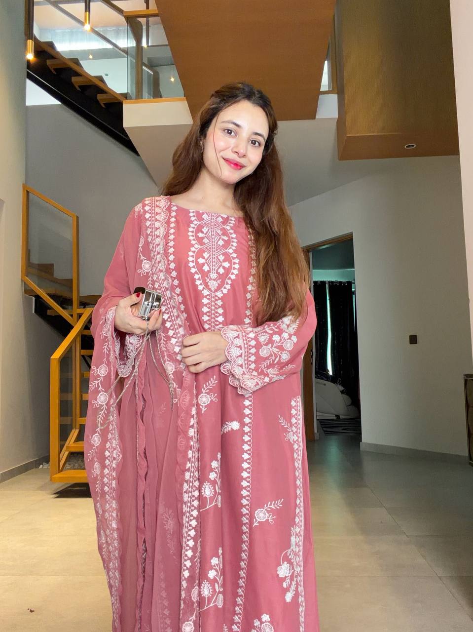 Beautiful Stylish Salwar Suit